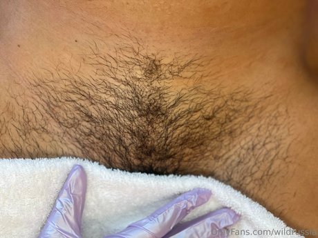Foto di nudo di fuga di OnlyFans di Russia Jones