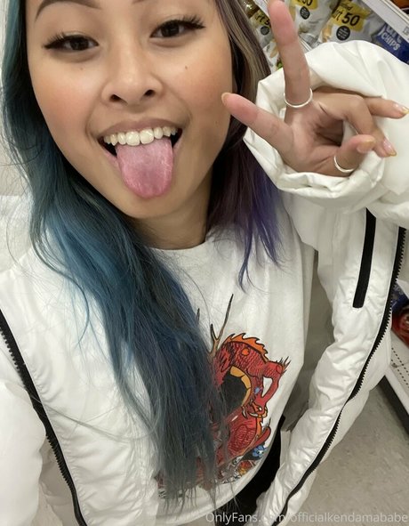 Kendama Babe