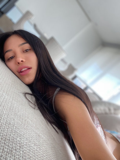 Foto di nudo di fuga di OnlyFans di Emily Ortiz