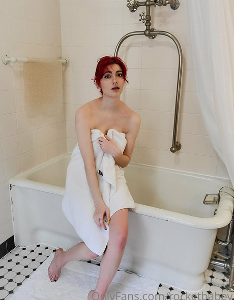 Foto di nudo di fuga di OnlyFans di Rocketbabey