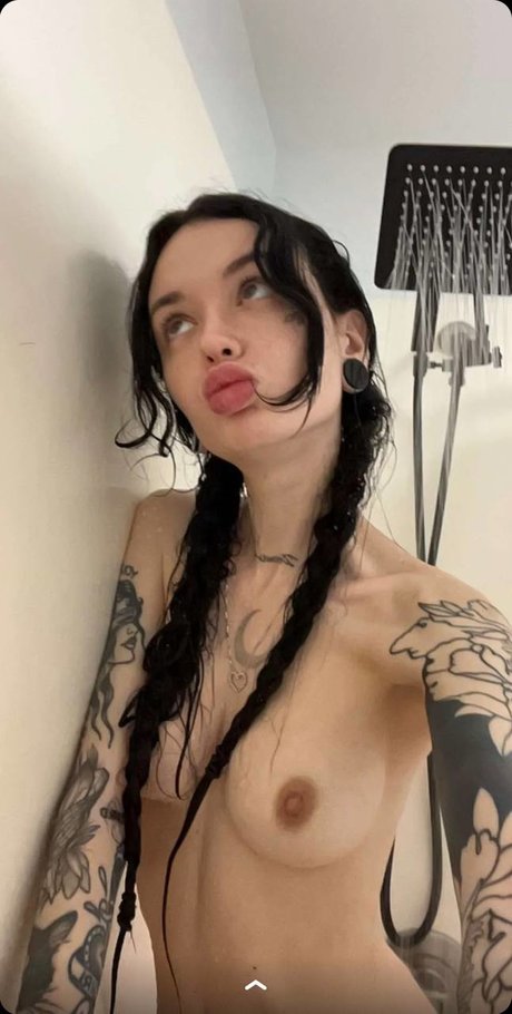 Foto di nudo di fuga di OnlyFans di Stormy Summers