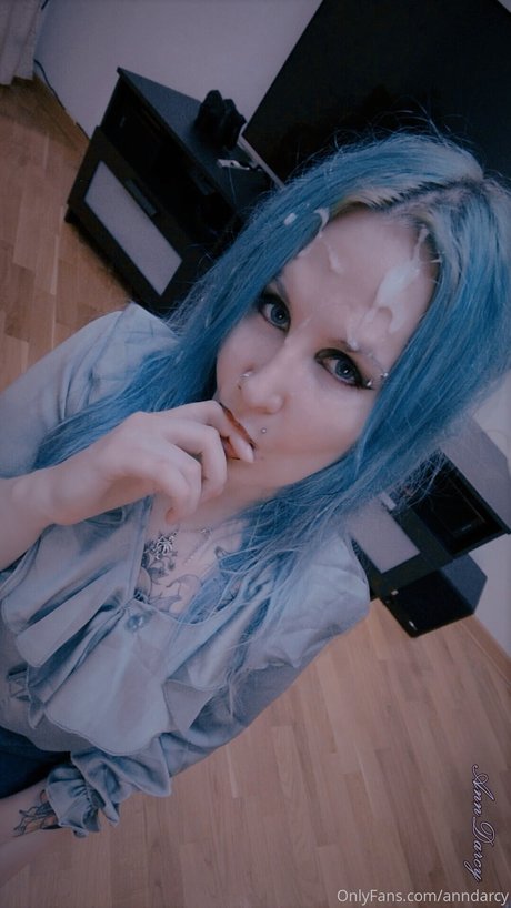 Foto di nudo di fuga di OnlyFans di Ann Darcy