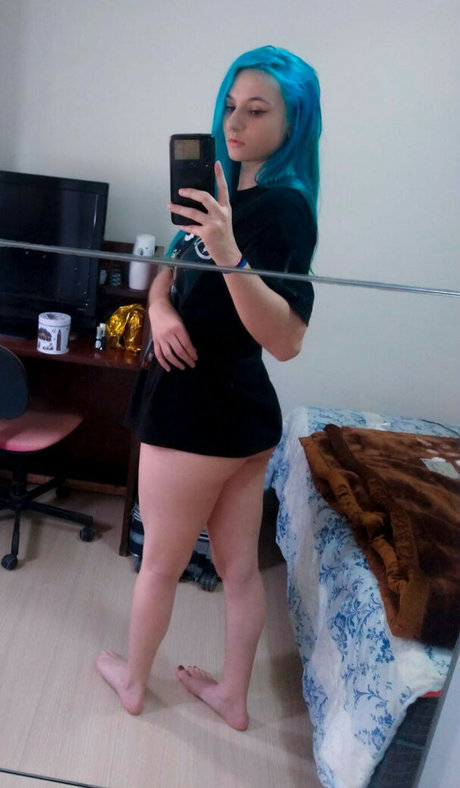 Foto di nudo di fuga di OnlyFans di Ana Karolina Eisen