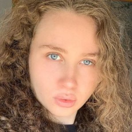 Foto di nudo di fuga di OnlyFans di Alyssa Cleversey