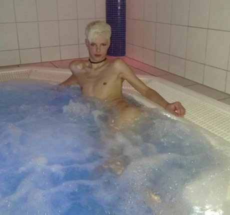 Foto di nudo di fuga di OnlyFans di Blonditwink