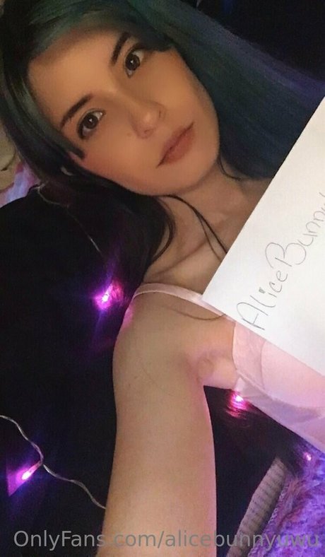 Foto di nudo di fuga di OnlyFans di Alicebunnyuwu