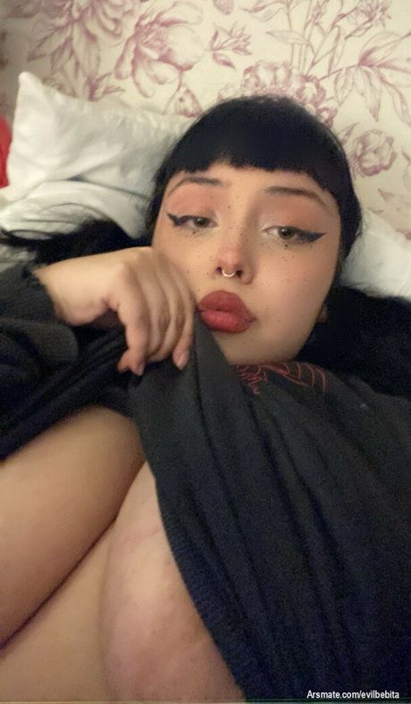 Foto di nudo di fuga di OnlyFans di Evilbebita