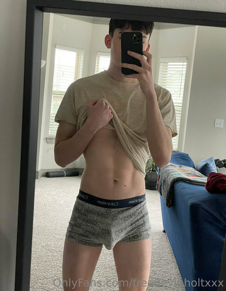Foto di nudo di fuga di OnlyFans di Freedevinholtxxx