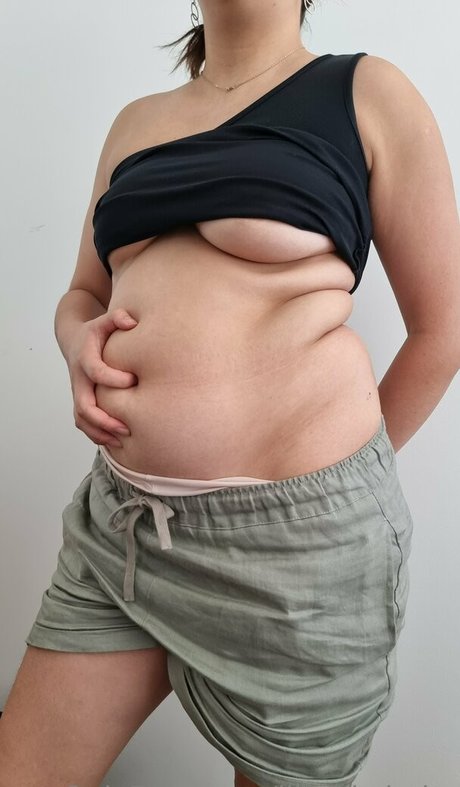 Foto di nudo di fuga di OnlyFans di Lilcakebaby