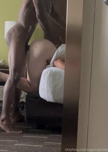 Foto di nudo di fuga di OnlyFans di Sugarrspiceee