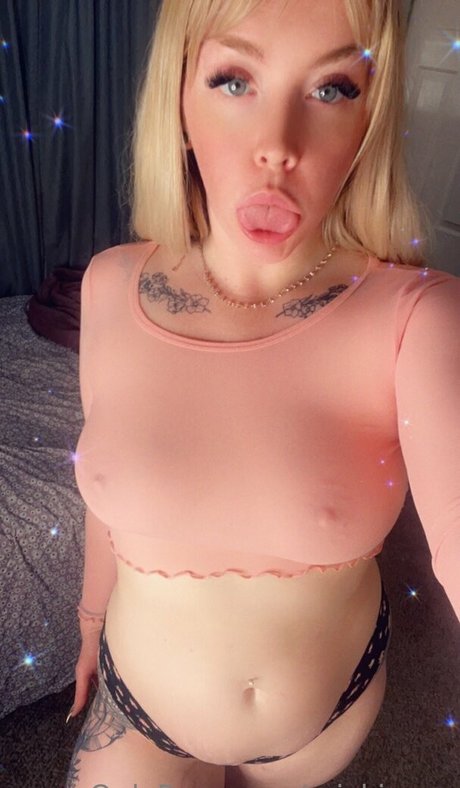 Foto di nudo di fuga di OnlyFans di Mickixxxx