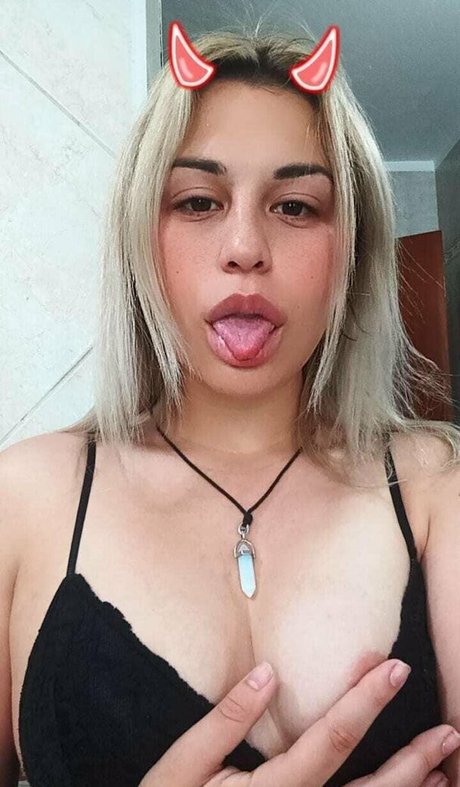 Foto di nudo di fuga di OnlyFans di Mtutsy