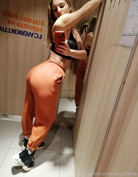 Bunnyblondee