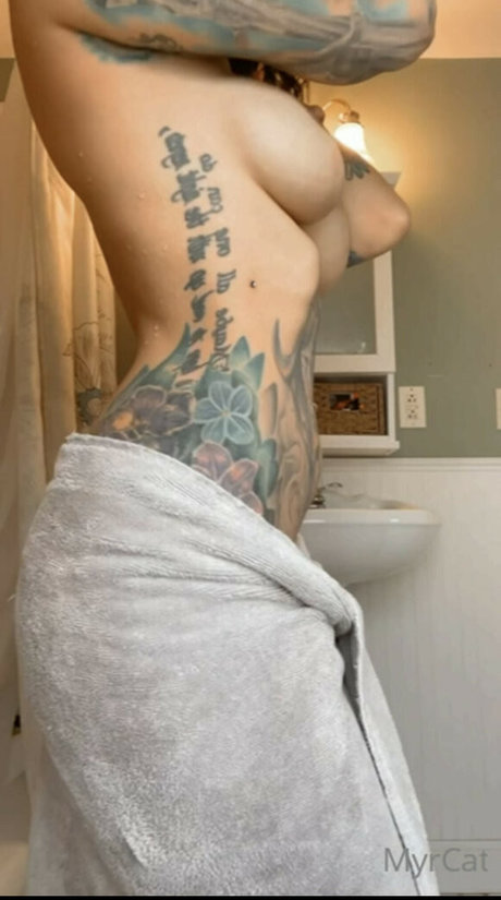 Foto di nudo di fuga di OnlyFans di Myranda Jae
