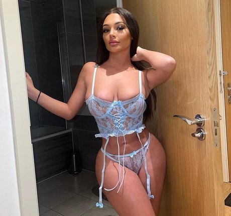 Foto di nudo di fuga di OnlyFans di Angelsummmers