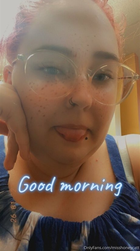 Misshoneycatt