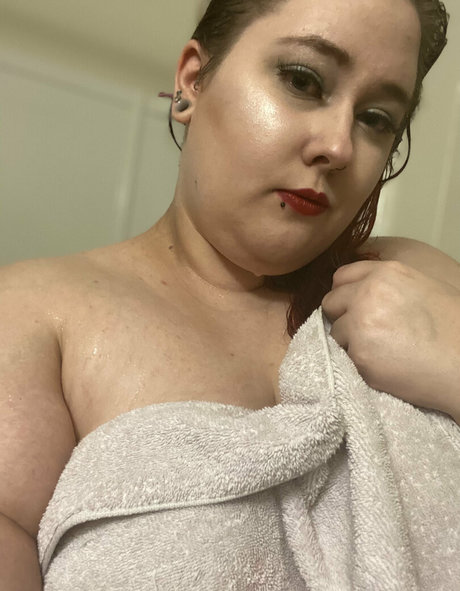 Misshoneycatt