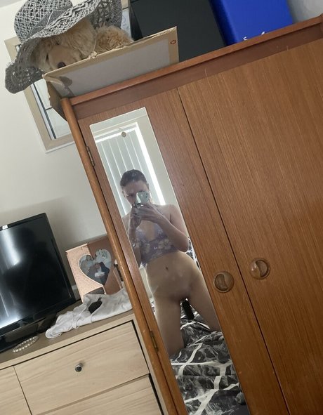 Foto di nudo di fuga di OnlyFans di Roselizzy200345