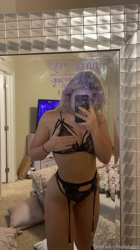 Foto di nudo di fuga di OnlyFans di Lilyhazex