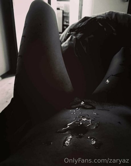 Foto di nudo di fuga di OnlyFans di Zaryaz