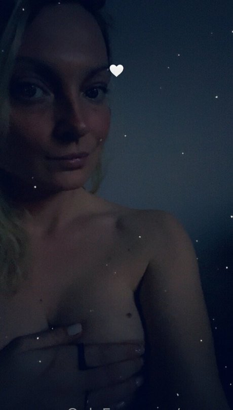 Foto di nudo di fuga di OnlyFans di Zaryaz