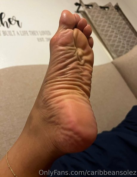 Foto di nudo di fuga di OnlyFans di Caribbeansolez