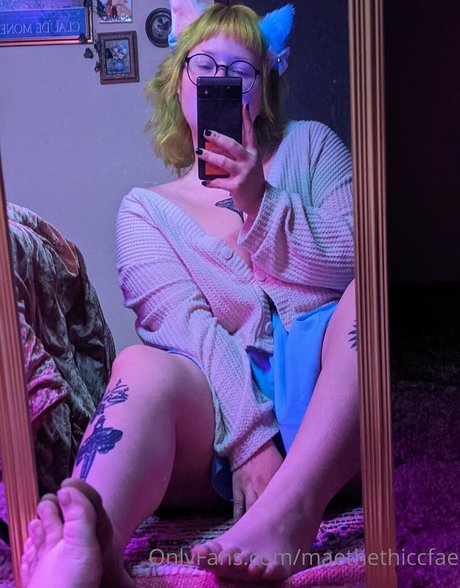 Foto di nudo di fuga di OnlyFans di Maethethiccfae