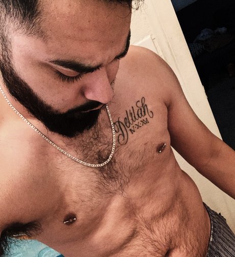 Foto di nudo di fuga di OnlyFans di Praying Mantis