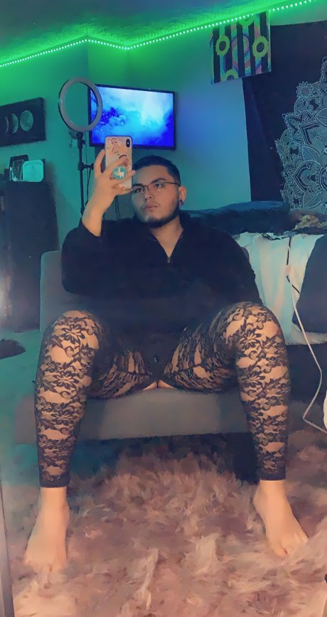 Foto di nudo di fuga di OnlyFans di Ernasty
