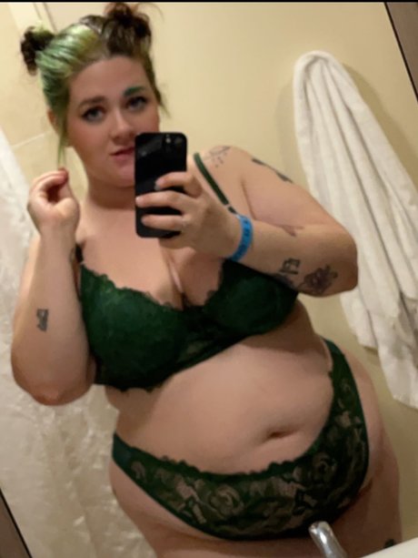 Foto di nudo di fuga di OnlyFans di Gabi