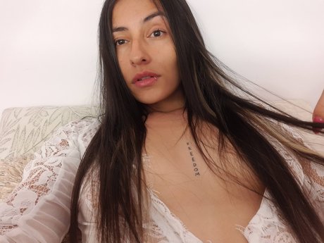 Foto di nudo di fuga di OnlyFans di Liz Rodriguez