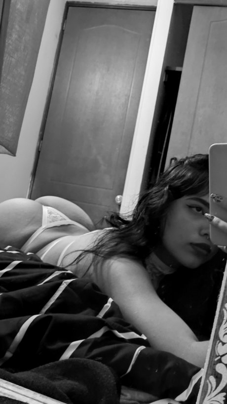 Foto di nudo di fuga di OnlyFans di Lizel Belm