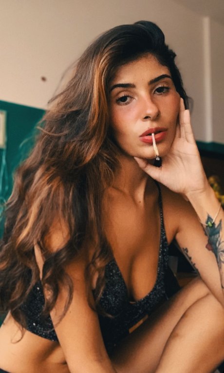 Foto di nudo di fuga di OnlyFans di Dhevil