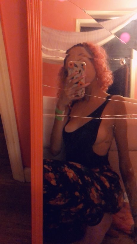 Foto di nudo di fuga di OnlyFans di Unicorn Babe