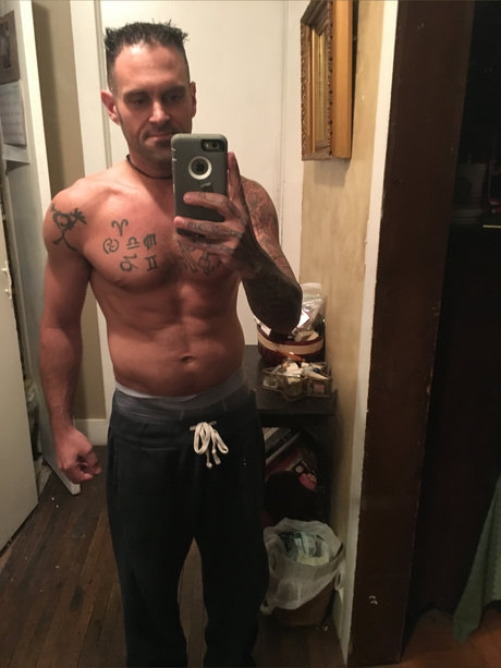 Foto di nudo di fuga di OnlyFans di Training Day