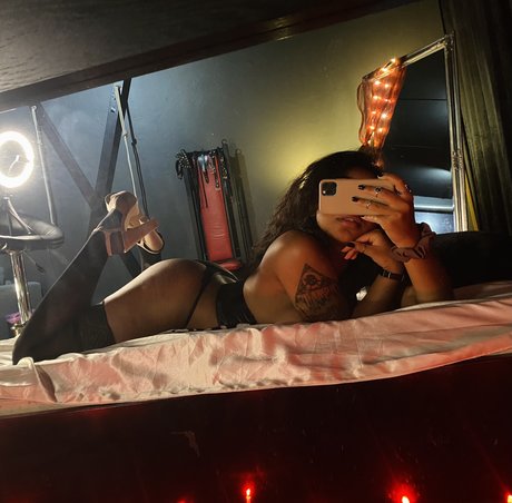 Foto di nudo di fuga di OnlyFans di Rosie Linn