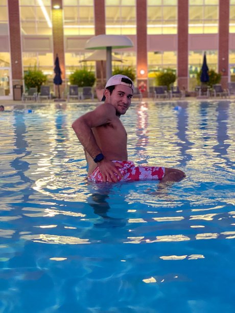 Foto di nudo di fuga di OnlyFans di Leo