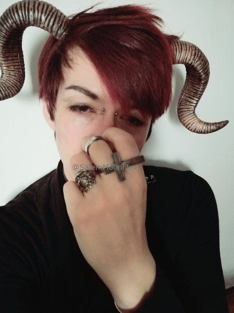 Foto di nudo di fuga di OnlyFans di Salem 