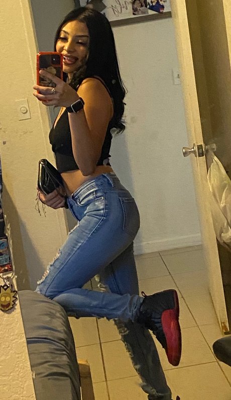 Foto di nudo di fuga di OnlyFans di Isabel