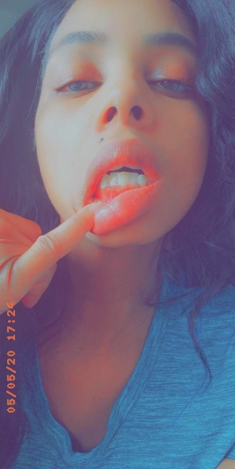 Foto di nudo di fuga di OnlyFans di Lyric 