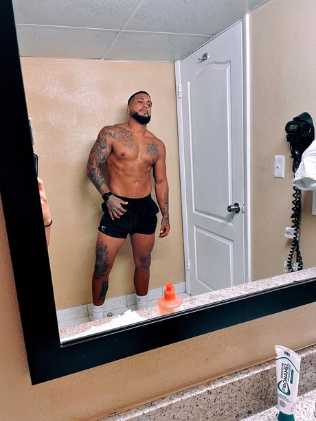 Foto di nudo di fuga di OnlyFans di Dre Gavi