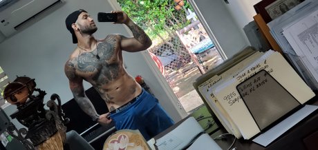 Foto di nudo di fuga di OnlyFans di Troy