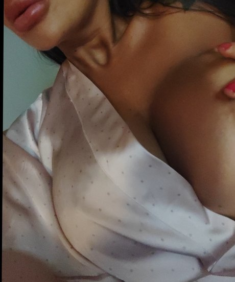 Foto di nudo di fuga di OnlyFans di Tiude