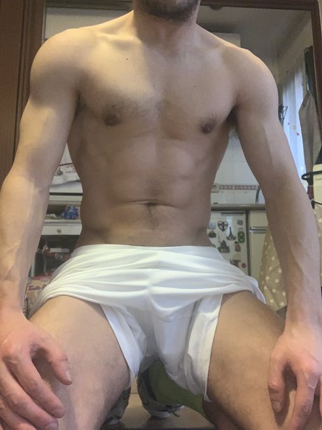 Foto di nudo di fuga di OnlyFans di Sergio Mutty18x