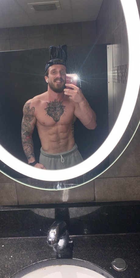 Foto di nudo di fuga di OnlyFans di Rad