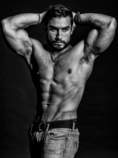 Foto di nudo di fuga di OnlyFans di Roy