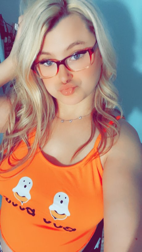 Foto di nudo di fuga di OnlyFans di Savannas