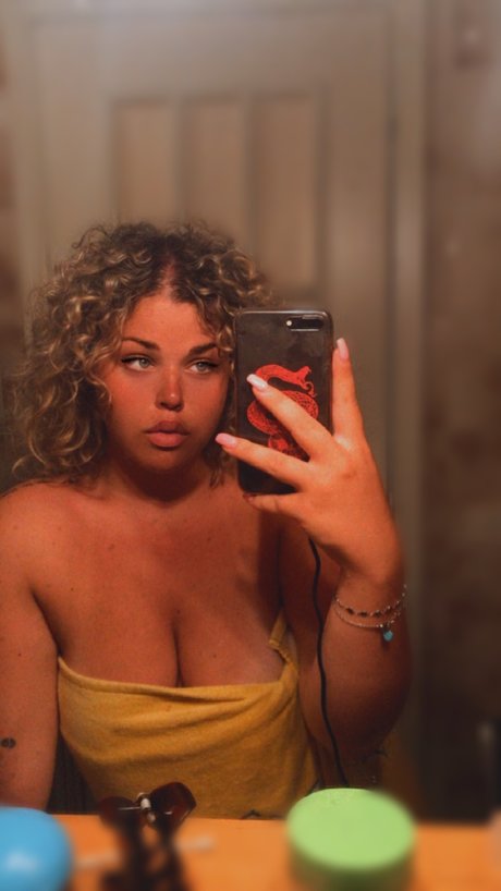 Foto di nudo di fuga di OnlyFans di La Bionda