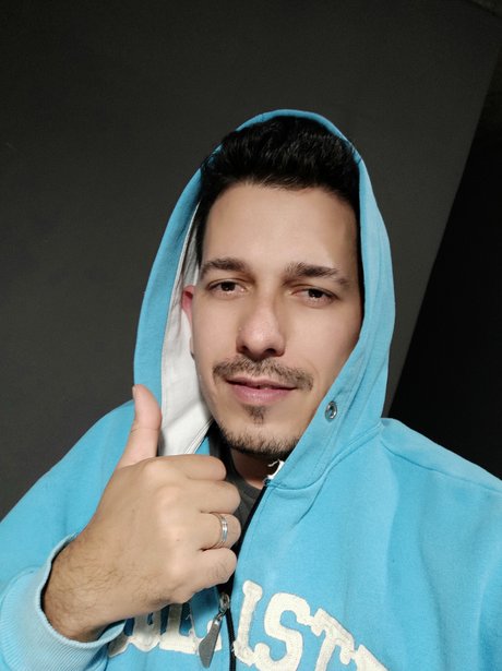 Foto di nudo di fuga di OnlyFans di Ragner Lemos