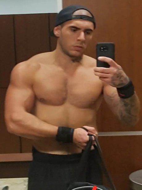Foto di nudo di fuga di OnlyFans di Stiffy